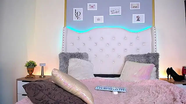 Dante_Ferrara2025's cam snapshot