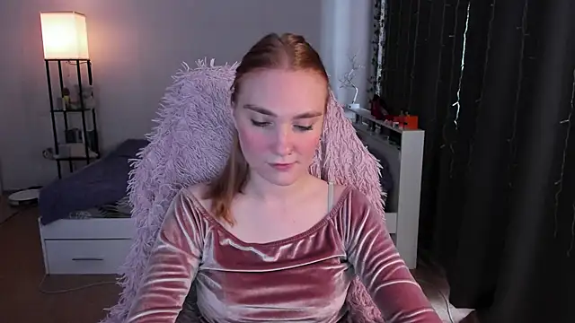 ReddHotPipper's cam snapshot