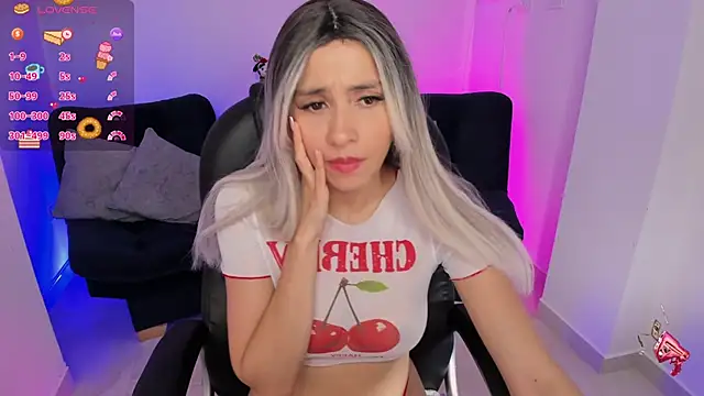 emilly_smith_1's cam snapshot