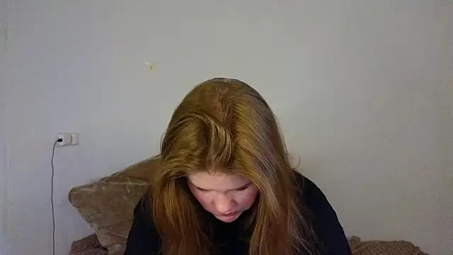 LaseyMoon's cam snapshot