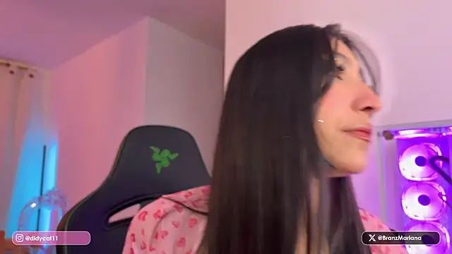 MarianaBranzz live sex cam