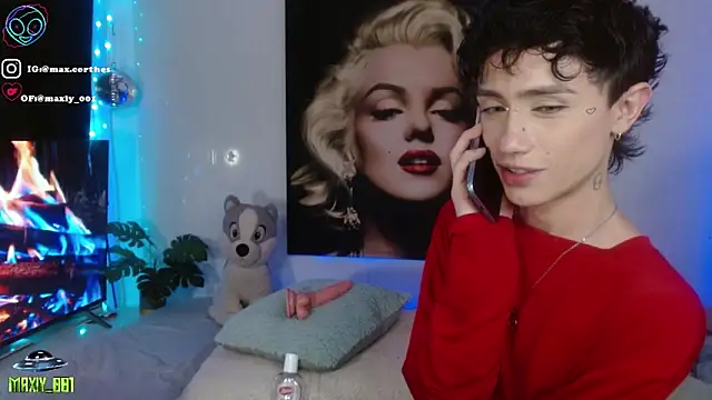maxiy_001 live sex cam