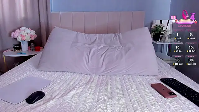 MissMiaTv live sex cam