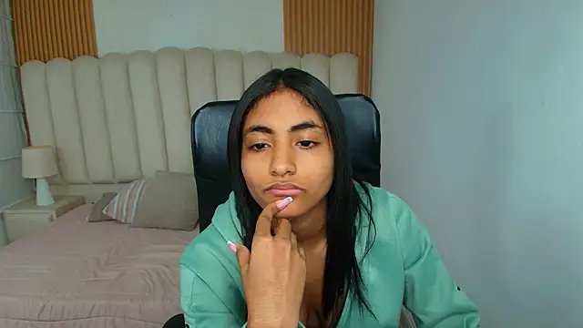 shaneelle live sex cam