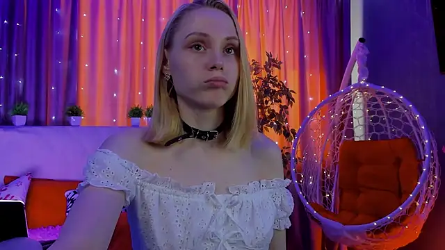 Gina_Gina_love's cam snapshot