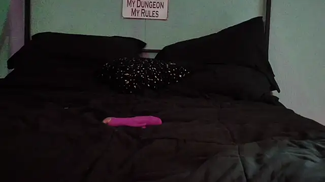 bellaskeykeeper's cam snapshot