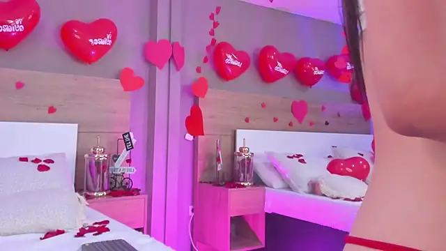 MiaTaylorSweet's cam snapshot