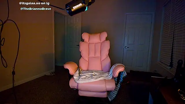 BriannaBrave's cam snapshot