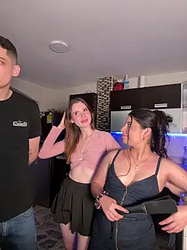 kevin_hotgirls's cam snapshot