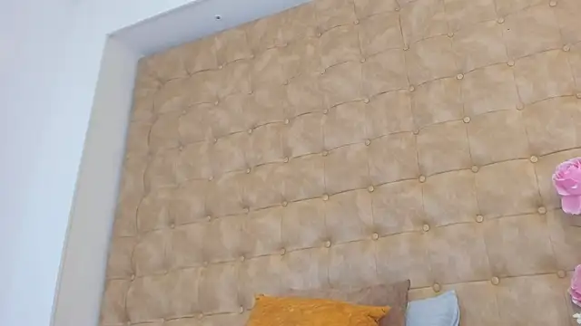 elizabeeth_jones's cam snapshot