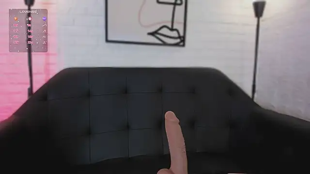 lucy_neil's cam snapshot