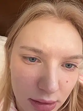 AmmyHot live sex cam