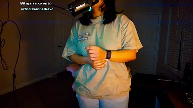 BriannaBrave live sex cam