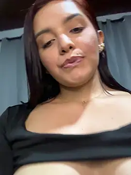 Melanyprada live sex cam