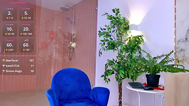 LeyaAtwood's cam snapshot