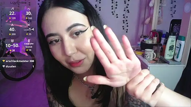 iris_sky's cam snapshot