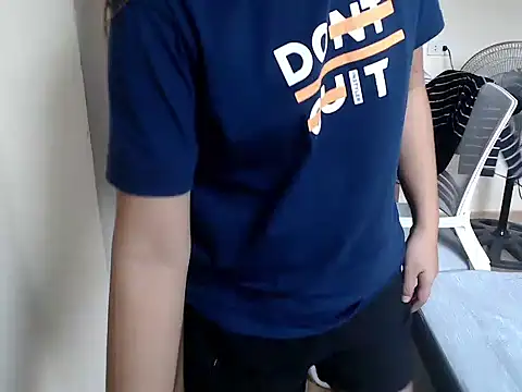 xTheLastVIRGINx's cam snapshot