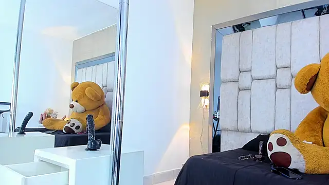 NikkiKros's cam snapshot