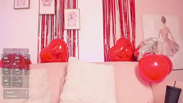 Julie_devani's cam snapshot