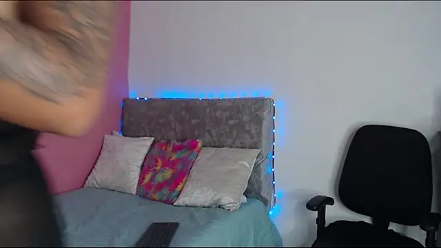 alinakiss's cam snapshot