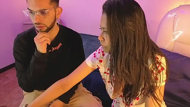 annie_and_ryan's cam snapshot