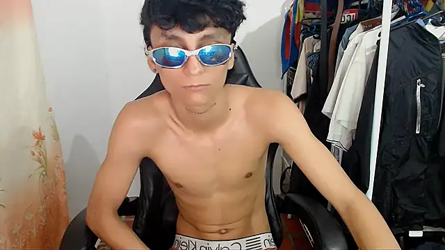 BOY_0914's cam snapshot