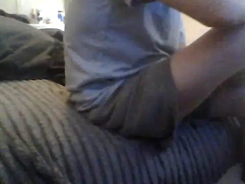 Tom4Womans's cam snapshot