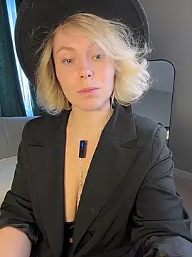 Charming_Daphny live sex cam