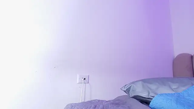 nicol_f live sex cam