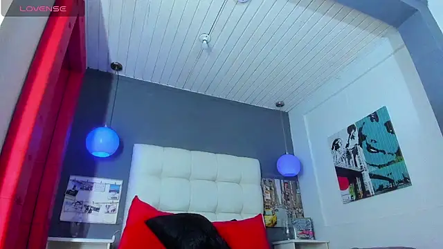 Yiyo10_ live sex cam