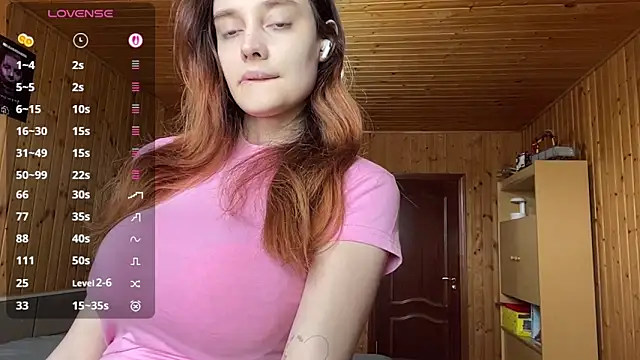 Caroline_love_me's cam snapshot