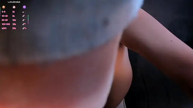 TaraLawrence's cam snapshot