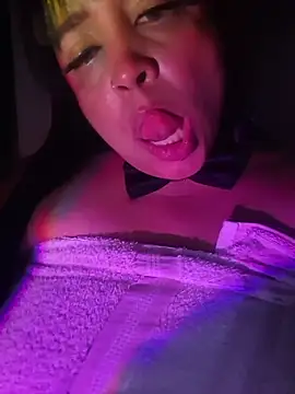 PandoraLuxury's cam snapshot