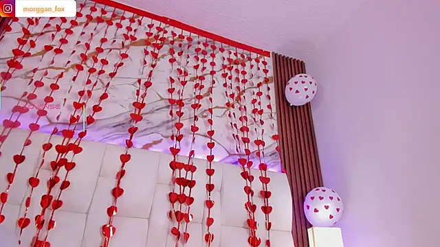 Morggan_Fox_'s cam snapshot