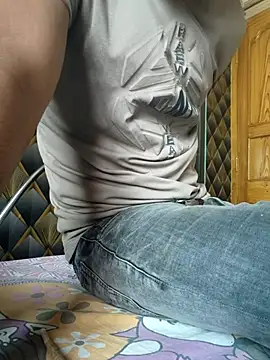 rubitrides11's cam snapshot