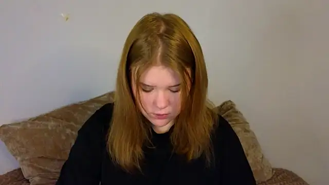 LaseyMoon's cam snapshot