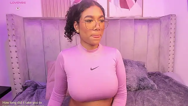 Seshat_Hitt's cam snapshot