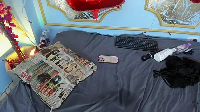 melaniecooperr's cam snapshot