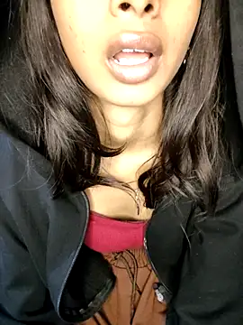 AYUSHI_03's cam snapshot