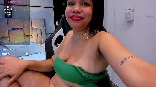 SamaraAnders_'s cam snapshot