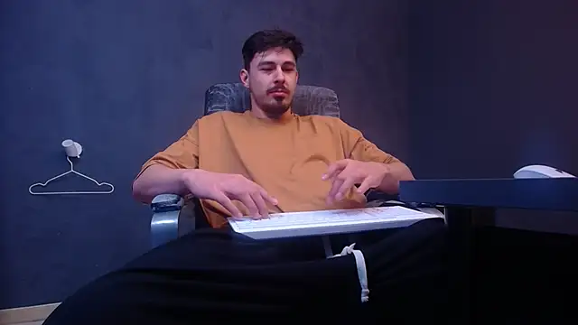 EnzoRace's cam snapshot