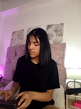 Dulce_Bella_'s cam snapshot