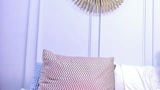 CharlotteBrownn_'s cam snapshot