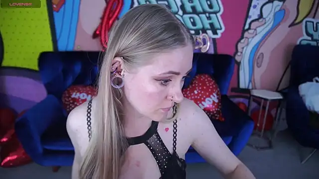 DramaQuenns's cam snapshot