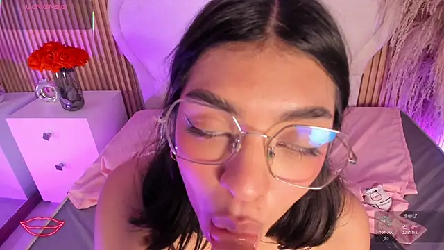 rebeca_taylor's cam snapshot