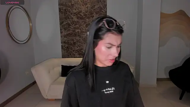 NiaSalvatore live sex cam