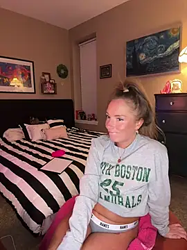 misspollypeach's cam snapshot