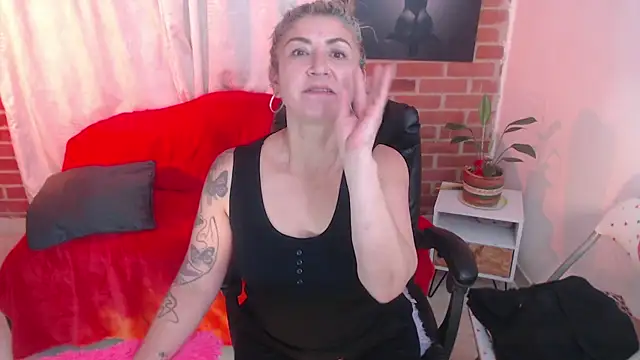 agnes_blackmoree's cam snapshot