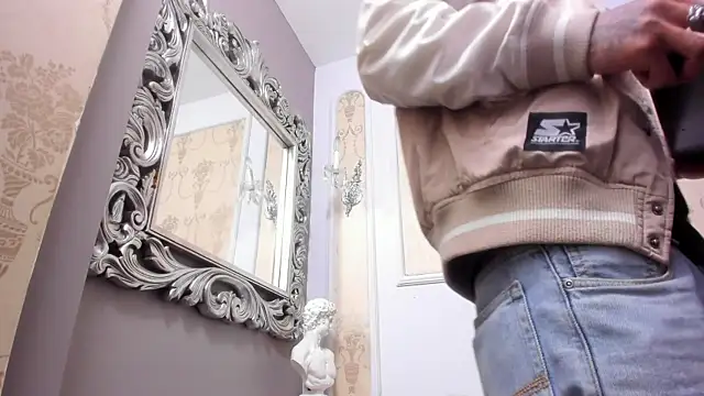 lyanmaster live sex cam