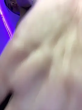 Luna_SofiaXX live sex cam